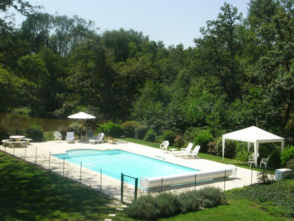 Les Vieux Guays Bed & Breakfast Cerdon  Екстериор снимка