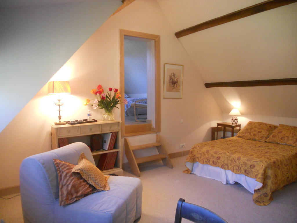 Les Vieux Guays Bed & Breakfast Cerdon  Стая снимка